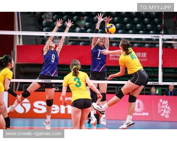 中国U16女排杨淼淼贡献5分 主攻线轮换保障攻势稳定